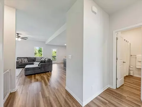 Entry Way - 817 Shane Ct, Belton, MO 64012 photo 1 of 1