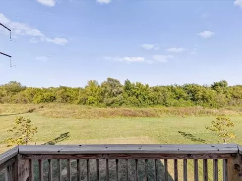 Exterior - 817 Shane Ct, Belton, MO 64012 photo 3 of 5
