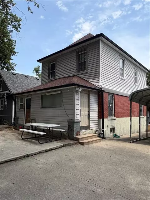 617 Cypress Ave, Kansas City, MO 64124