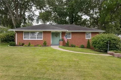 3202 Floral Ave, Saint Joseph, MO 64506