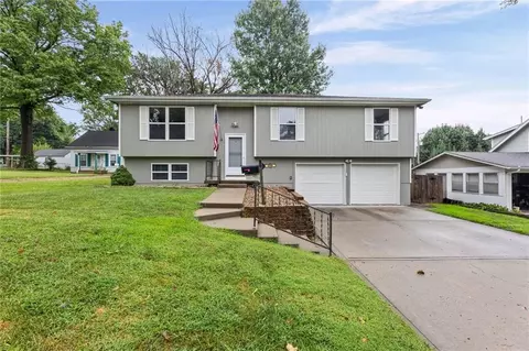 5709 Outlook St, Mission, KS 66202