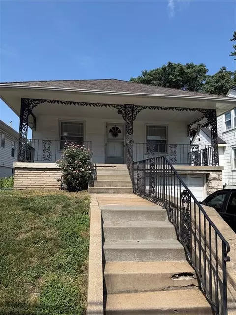 1222 Hardesty Ave, Kansas City, MO 64127