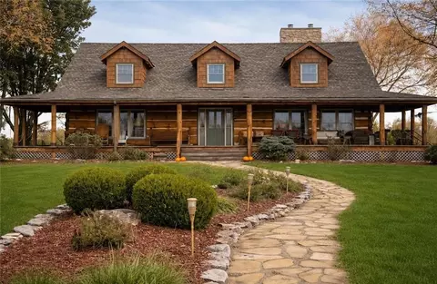 32921 S Ridgeview Farm Rd, Drexel, MO 64742