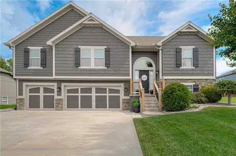 9705 N Windsor Ave, Kansas City, MO 64157