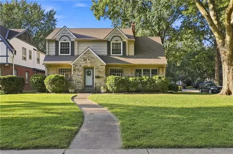 601 E 74th St, Kansas City, MO 64131