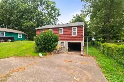 Exterior - 517 E Angus St, Independence, MO 64055 photo 1 of 2