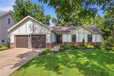 15295 Newton Dr, Overland Park, KS 66223