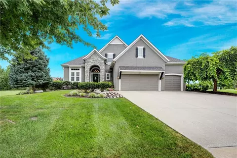 15704 Bond St, Overland Park, KS 66221