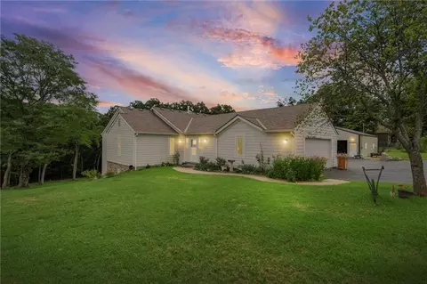 32435 W 91st St, De Soto, KS 66018