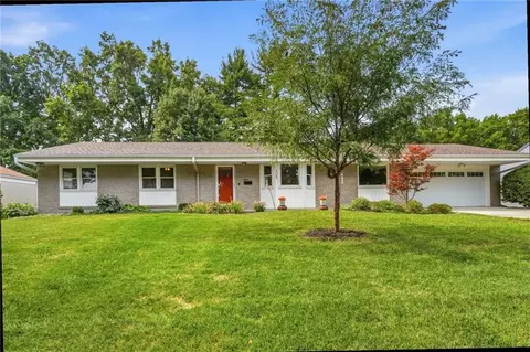 605 W 96th St, Kansas City, MO 64114