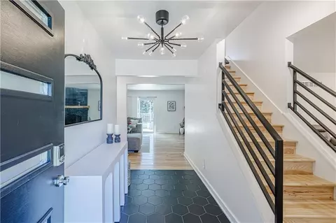 Entry Way - 17905 E Cheyenne Dr, Independence, MO 64056 photo 1 of 2