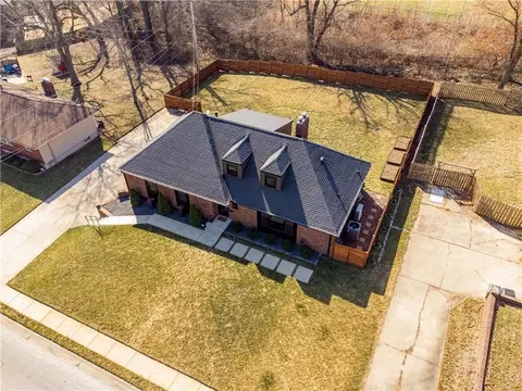 View/Area - 17905 E Cheyenne Dr, Independence, MO 64056 photo 1 of 3