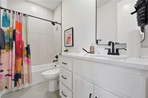 Bath - 1219 Saddle Ct, Raymore, MO 64083 photo 2 of 2