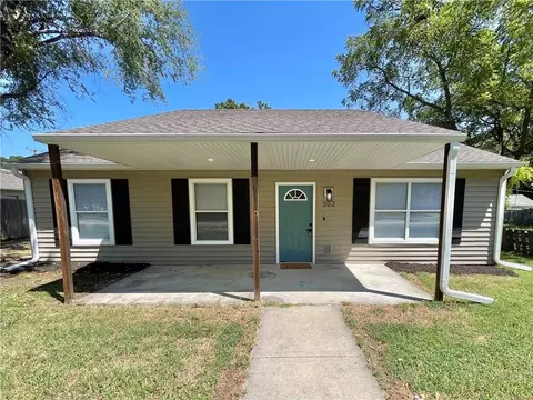 302 Gum St, Garden City, MO 64747