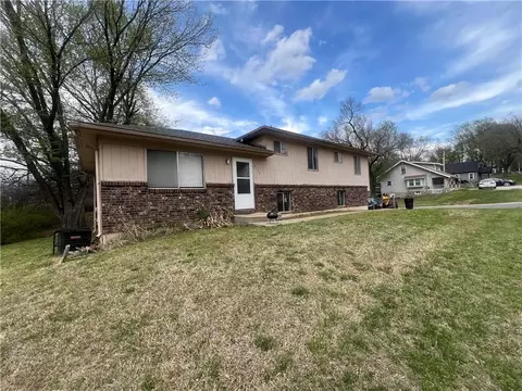 3102 N 68th St, Kansas City, KS 66109