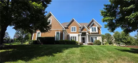 15054 Cedar St, Leawood, KS 66224