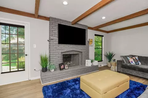 Living - 18604 E 27th St, Independence, MO 64057 photo 3 of 6
