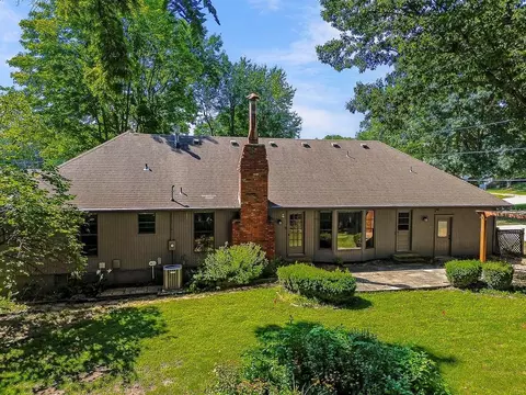 Exterior - 18604 E 27th St, Independence, MO 64057 photo 5 of 8