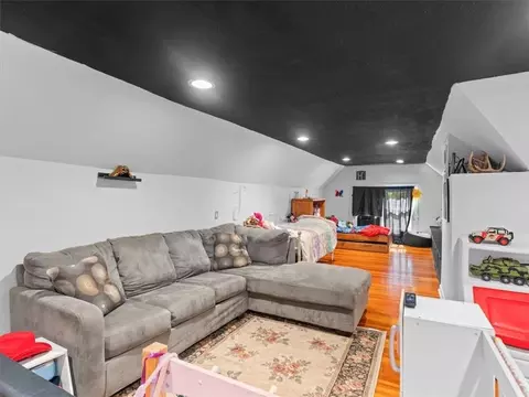 Living - 3405 Mitchell Ave, Saint Joseph, MO 64507 photo 3 of 3