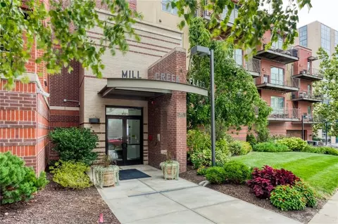 4521 Wornall Rd, Kansas City, MO 64111