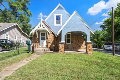118 E 81st St, Kansas City, MO 64114
