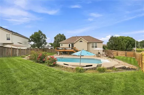 1319 NE 105th Ter, Kansas City, MO 64155