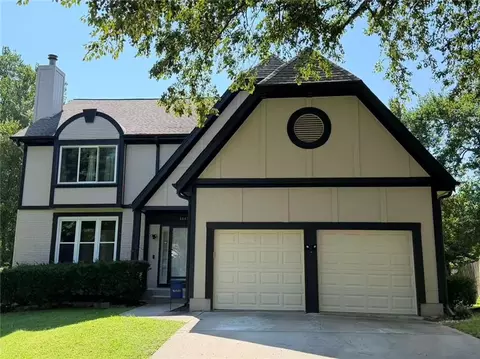 8807 W 132nd Ter, Overland Park, KS 66213