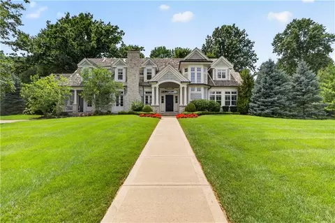 6010 Windsor Dr, Fairway, KS 66205