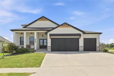 31749 W 168th Ct, Gardner, KS 66030
