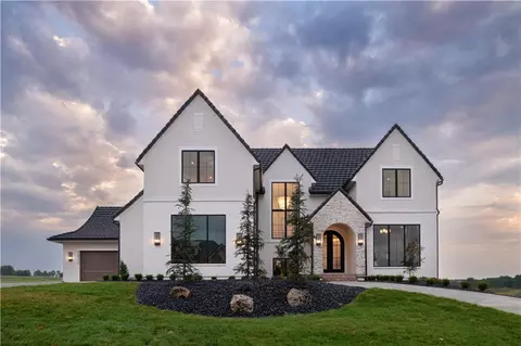 12111 W 173rd Ter, Overland Park, KS 66221