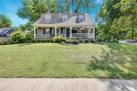 6811 Rockhill Rd, Kansas City, MO 64131