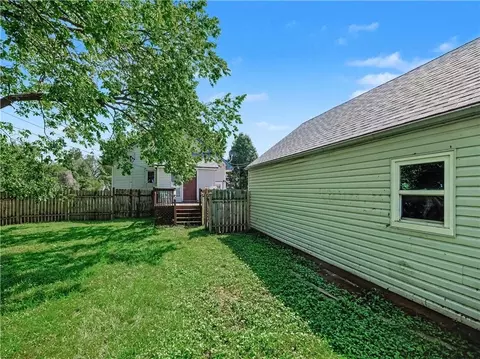 Exterior - 206 N 4th St, Fairfax, MO 64446 photo 3 of 5