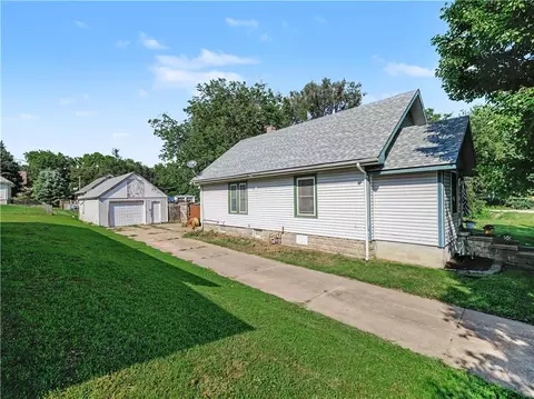 Exterior - 206 N 4th St, Fairfax, MO 64446 photo 4 of 5