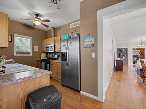 Entry Way - 206 N 4th St, Fairfax, MO 64446 photo 2 of 2