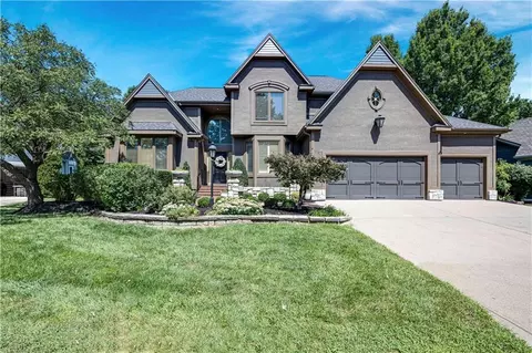 6229 W 128th St, Leawood, KS 66209