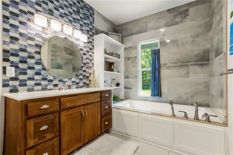 Bath - 11606 E 355th St, Drexel, MO 64742 photo 2 of 2