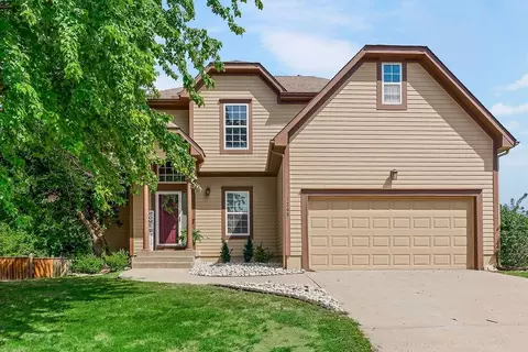 1208 N 2nd St E, Louisburg, KS 66053