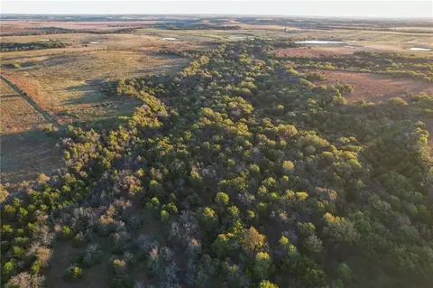 121 St Rd, Arkansas City, KS 67005