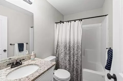 Bath - 19304 Switchgrass Ct, Smithville, MO 64089 photo 1 of 3