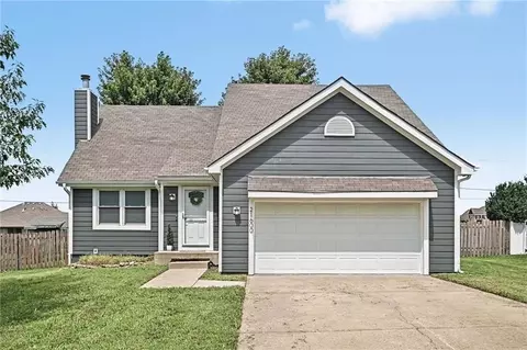 21600 W 178th Ter, Olathe, KS 66062