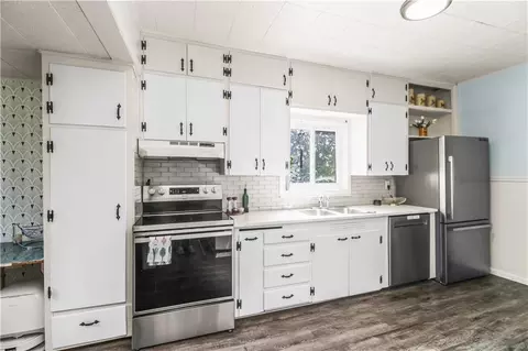 Kitchen - 1116 W Maple Ave, Independence, MO 64050 photo 2 of 3