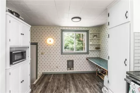 Kitchen - 1116 W Maple Ave, Independence, MO 64050 photo 3 of 3