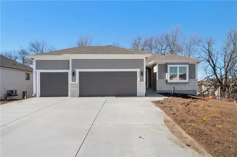 25986 W 140th St, Olathe, KS 66061