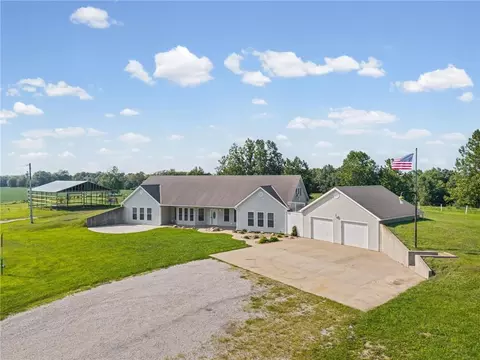 1330 270th St, Lathrop, MO 64465