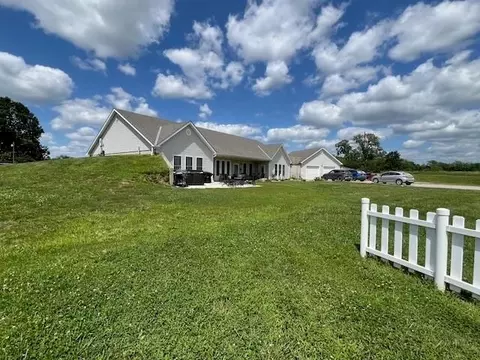 1330 270th St, Lathrop, MO 64465