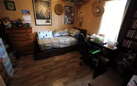 Bedroom - 186 SE 19th Ln, Lamar, MO 64759 photo 1 of 8