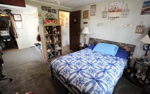 Bedroom - 186 SE 19th Ln, Lamar, MO 64759 photo 7 of 8