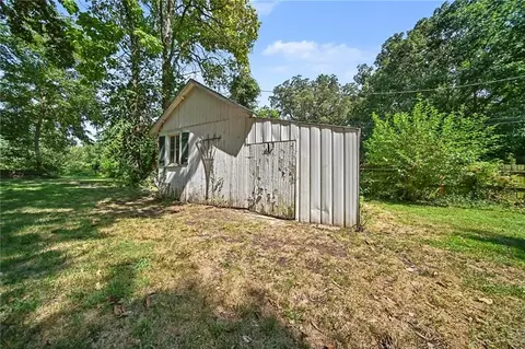 Exterior - 508 Broad St, Warrensburg, MO 64093 photo 4 of 8