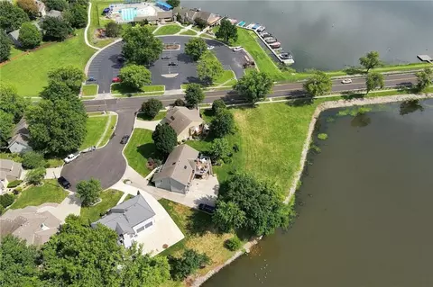 View/Area - 828 SW Lighthouse Pt, Lees Summit, MO 64082 photo 14 of 17