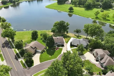 View/Area - 828 SW Lighthouse Pt, Lees Summit, MO 64082 photo 4 of 17